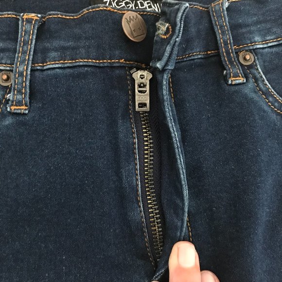 ZIGGY DENIM Swizzle Sticks Dark Wash Skinny Jeans - Picture 8 of 10